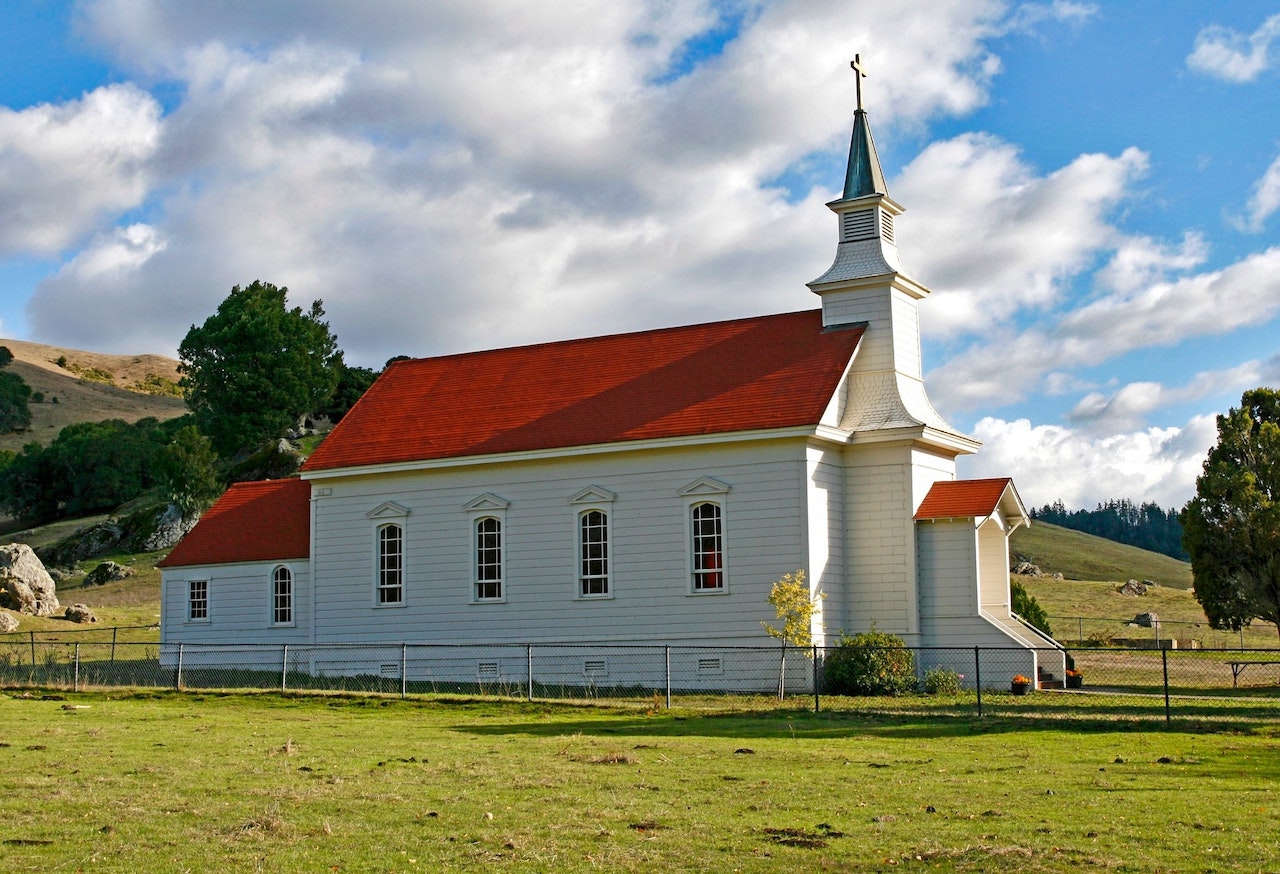 How to Choose the Right Church Management System for Your Church